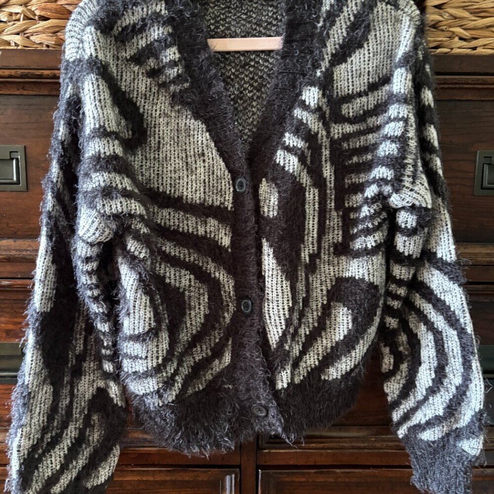 Jessica Simpson animal print v neck button down sweater in size S